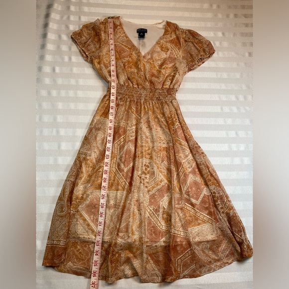 Kate & Lily Dress Short Sleeve Sheer Paisley over Cream Lining Size 4P - Picture 10 of 12